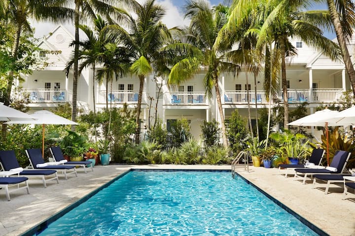 Family Villa Getaway | Pets Allowed | Pool Access - Key West