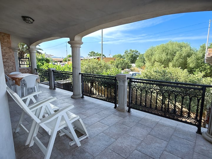 4-bed Apartment With Veranda, 300m From The Sea - Siniscola