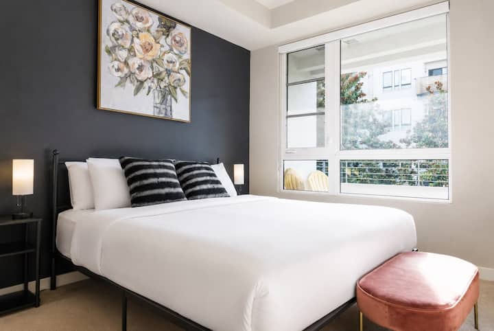 2 King Bedspoolgymsaunafree Parkingrooftop - Beverly Hills, CA