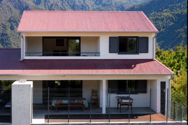 Le Joyau De Zanyra 2 -Cilaos, Jusqu'à 10 Personnes - La Réunion