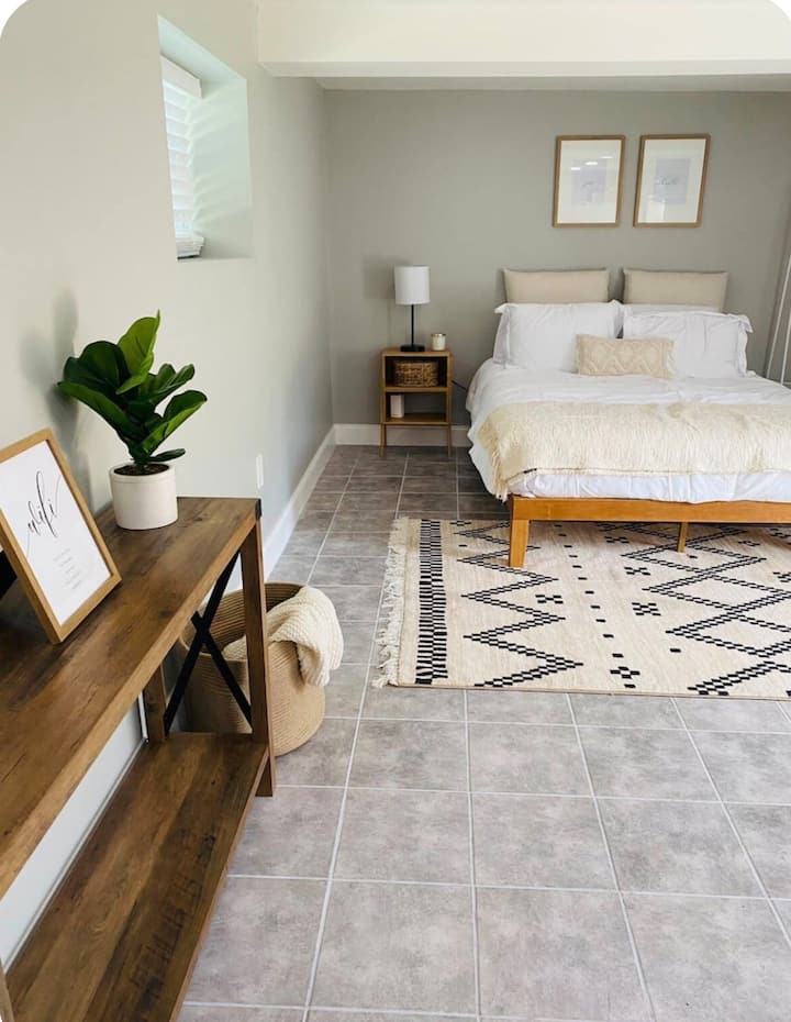 Hidden Guesthouse - Walk To Atlantic Ave! - Delray Beach, FL