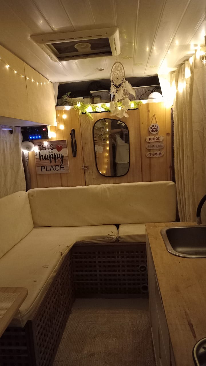 Caravana Acolhedora E Prática, Um Paraíso - Lourinhã