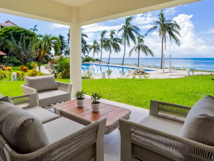 Beachfront 2br With Pool Access · Chac Hal Al - Puerto Aventuras