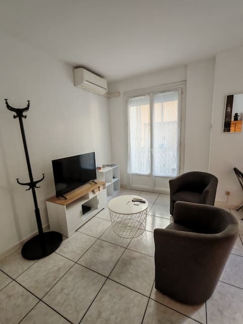 Propriété Airbnb réussie: Charming functional studio. à Bastia