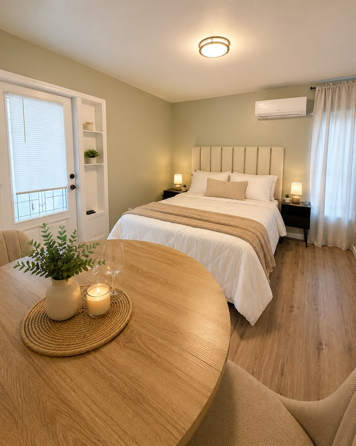 Modern Private Studio/ Self Check In/ Fast Wifi - Hillsborough County, FL