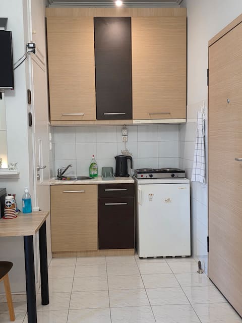 Popular Airbnb listing: Apartment studio near Marousi station Athens in Δήμος Αμαρουσίου