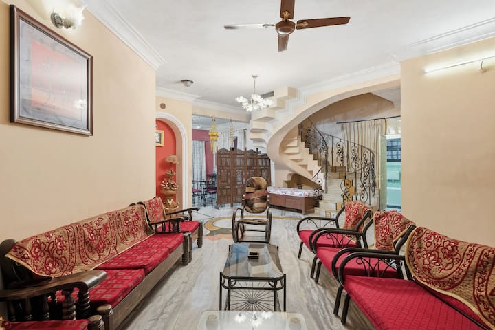 Living room image 3