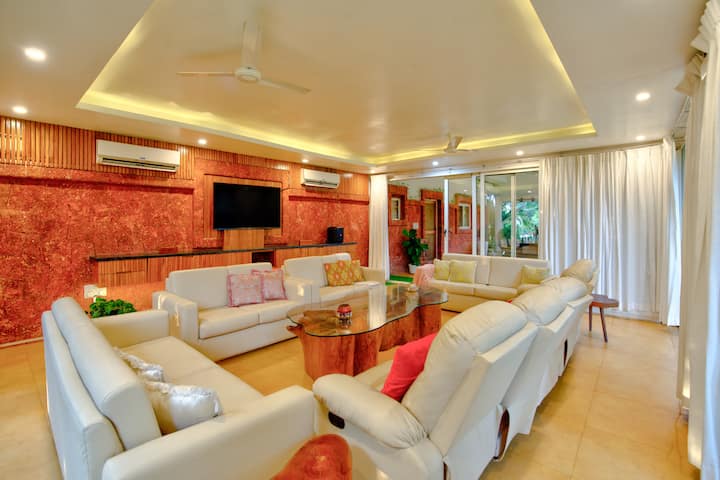 Living room image 1