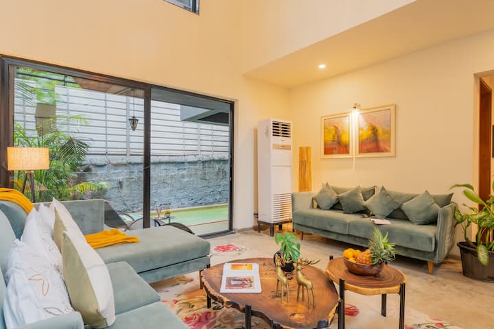 Living room image 2