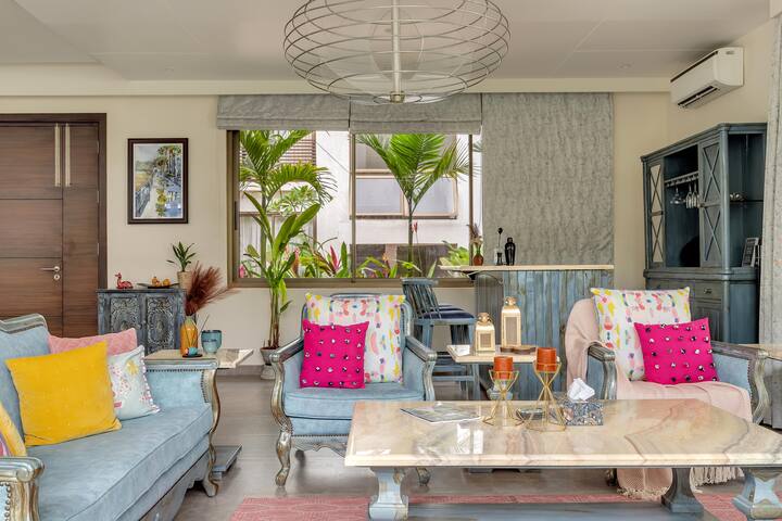 Living room image 7