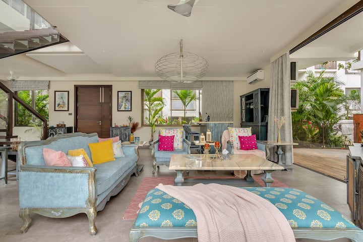 Living room image 4