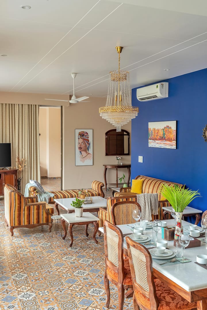 Dining area image 1