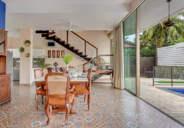Dining area image 4