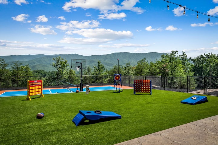 Indoor Pool, Private Pickleball, Views: Sleeps 18