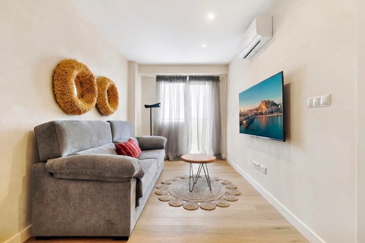 Bright 2br Living | Private Terrace, Wifi & A.c. - Alicante