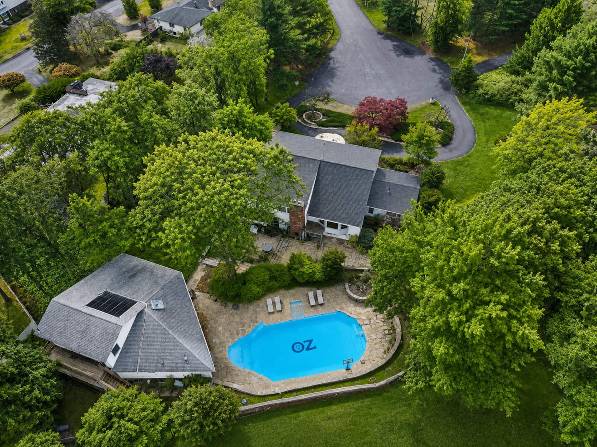 Luxury Home, Heated Pool, Theater, & More Near NYC