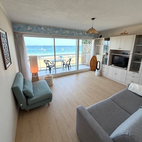 Top performing Airbnb: Arcachon · Studio with exceptional sea view in Arcachon