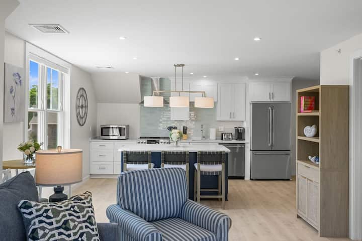 Harwich Port Apartment Just Minutes To Beach & Tow - Harwich, MA
