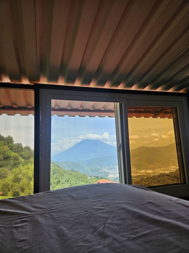 The Roum Rustic country room overlooking the volcanoes - Cabins for Rent in ...