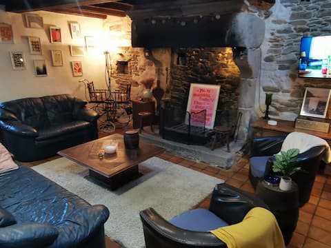 Top performing Airbnb: Charming house, 800 meters walk to the beach! in Saint Cast Le Guildo