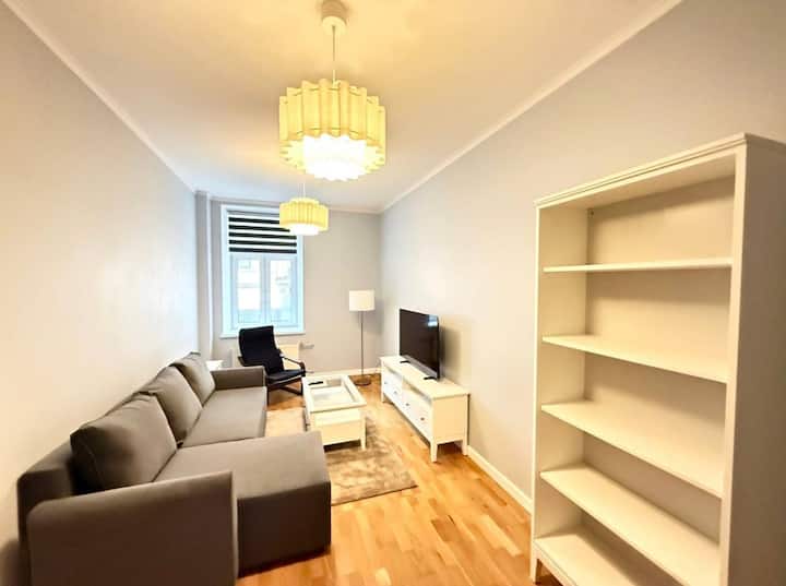 Modern 4br Apartment In The Heart Of Riga - リガ