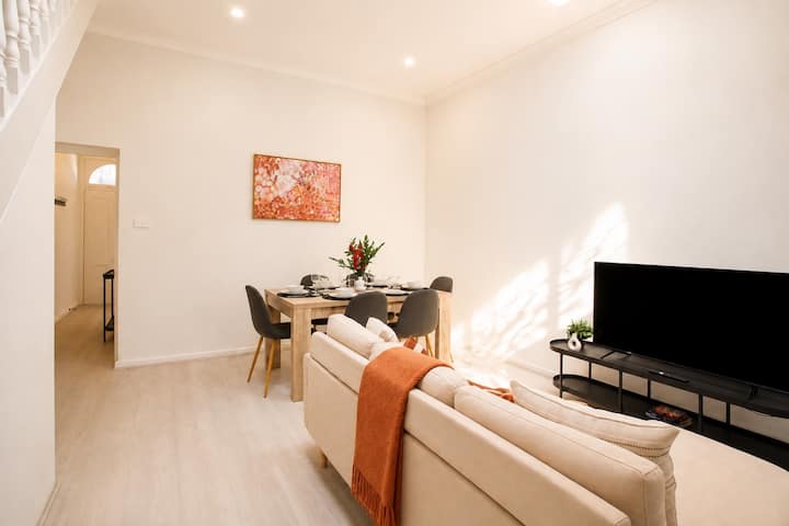 Spacious 3br Glebe - Near Usyd, Quiet & Fast Wifi - Sydney