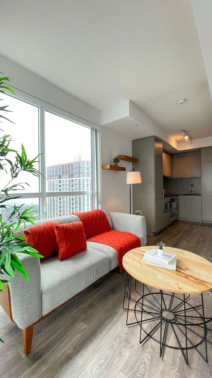 Penthouse Living Amazing View + 1 Free Parking - Toronto