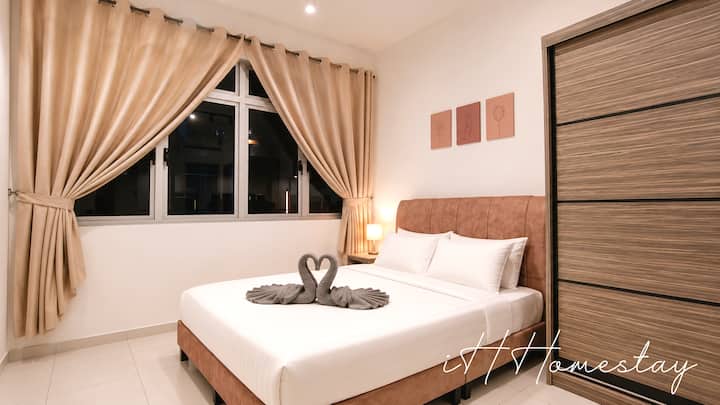 Chambre principale : grand lit