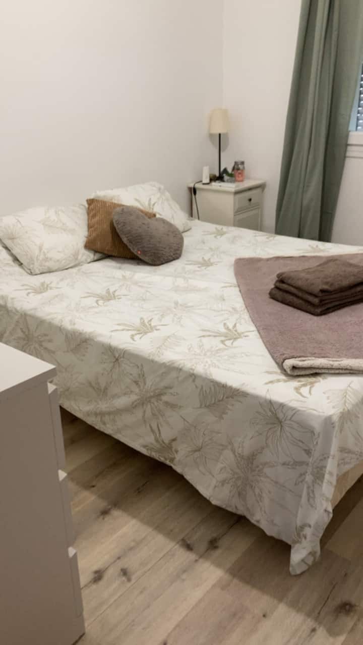 Une Maison Paisible Avec 2 Chambres - Narbonne