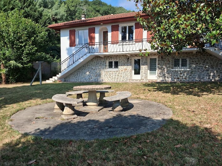 Appartement Rez De Jardin Dans Maison Innocupée - Bidarray