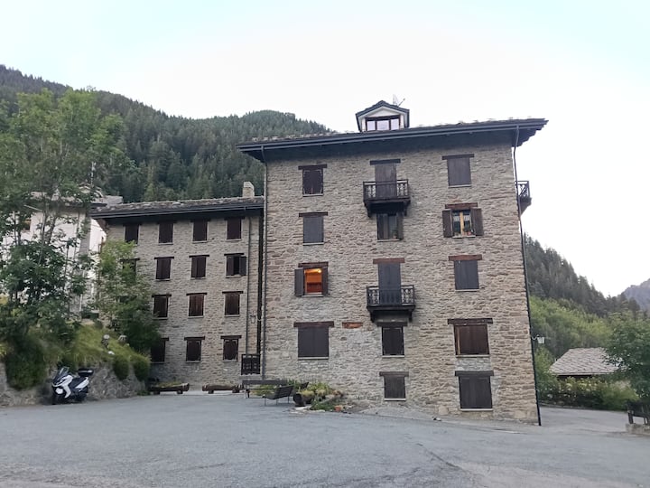 Il Gallo Alpino-apartment In Champorcher Center - Champorcher