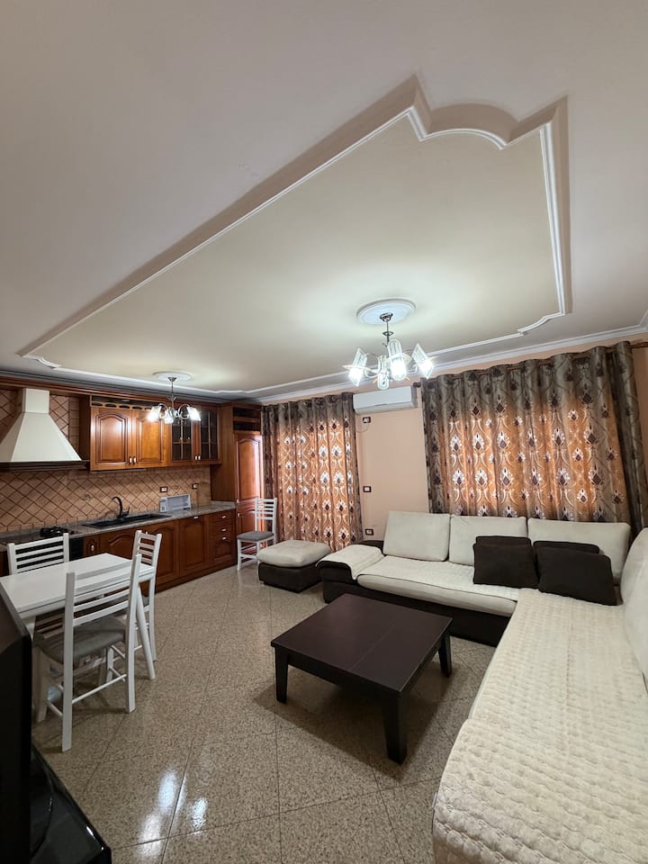 1-min Walk To The Beach Spacious Apartment - Himarë