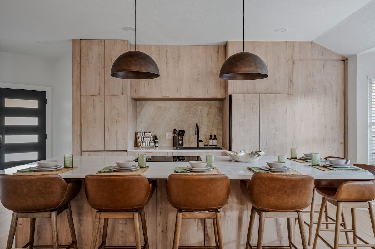 Onyx & Oak