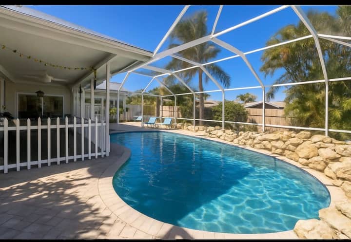 Seriously Beachy, Totally Relaxing, Tranquil Pool - Jupiter Island, FL