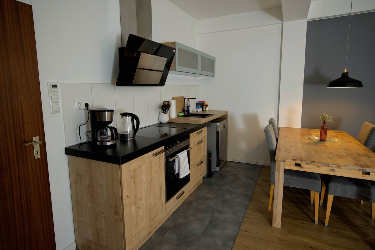 Elbphilharmonie Suite - in the Old Town of Hamburg