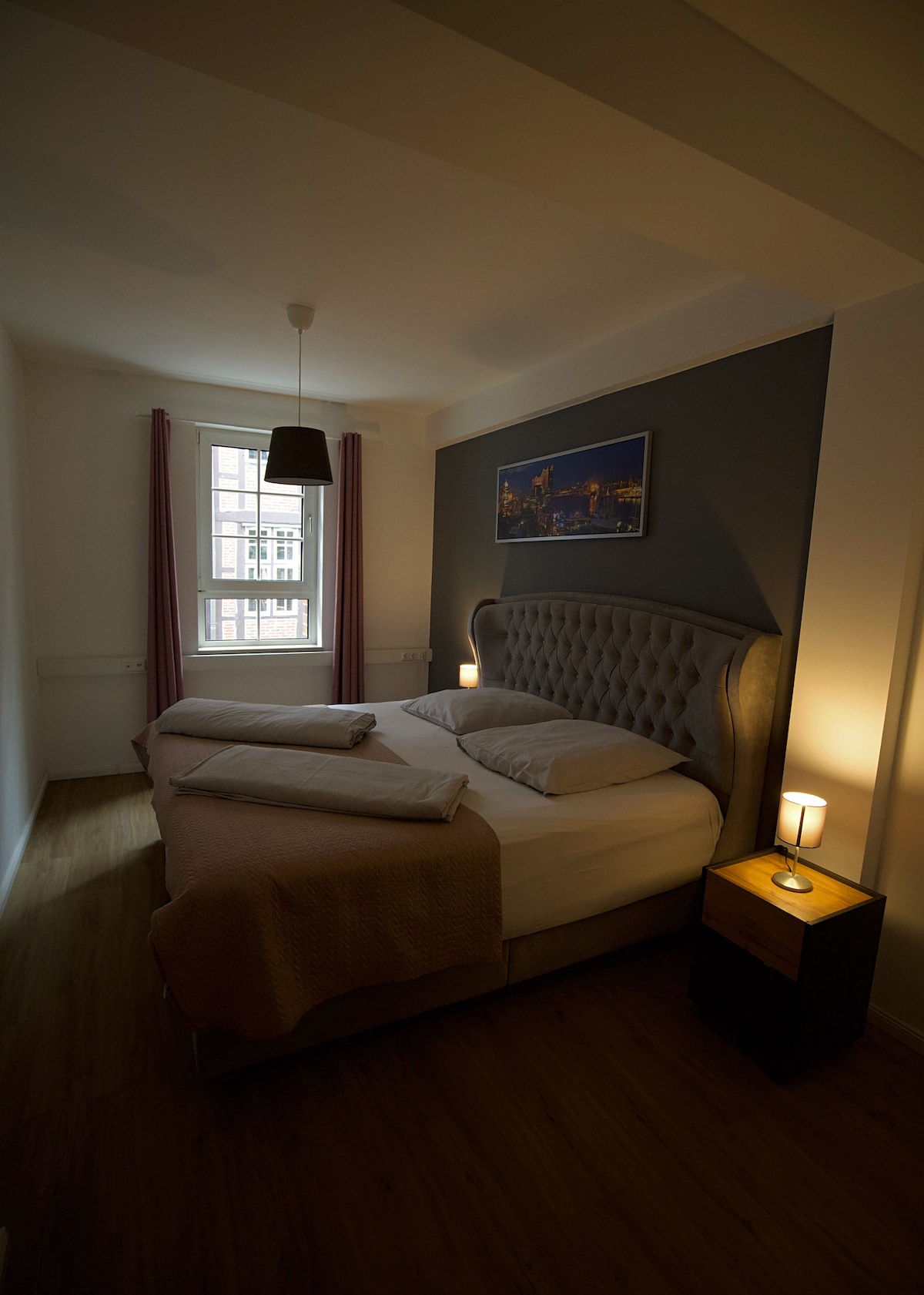 Elbphilharmonie Suite - in the Old Town of Hamburg