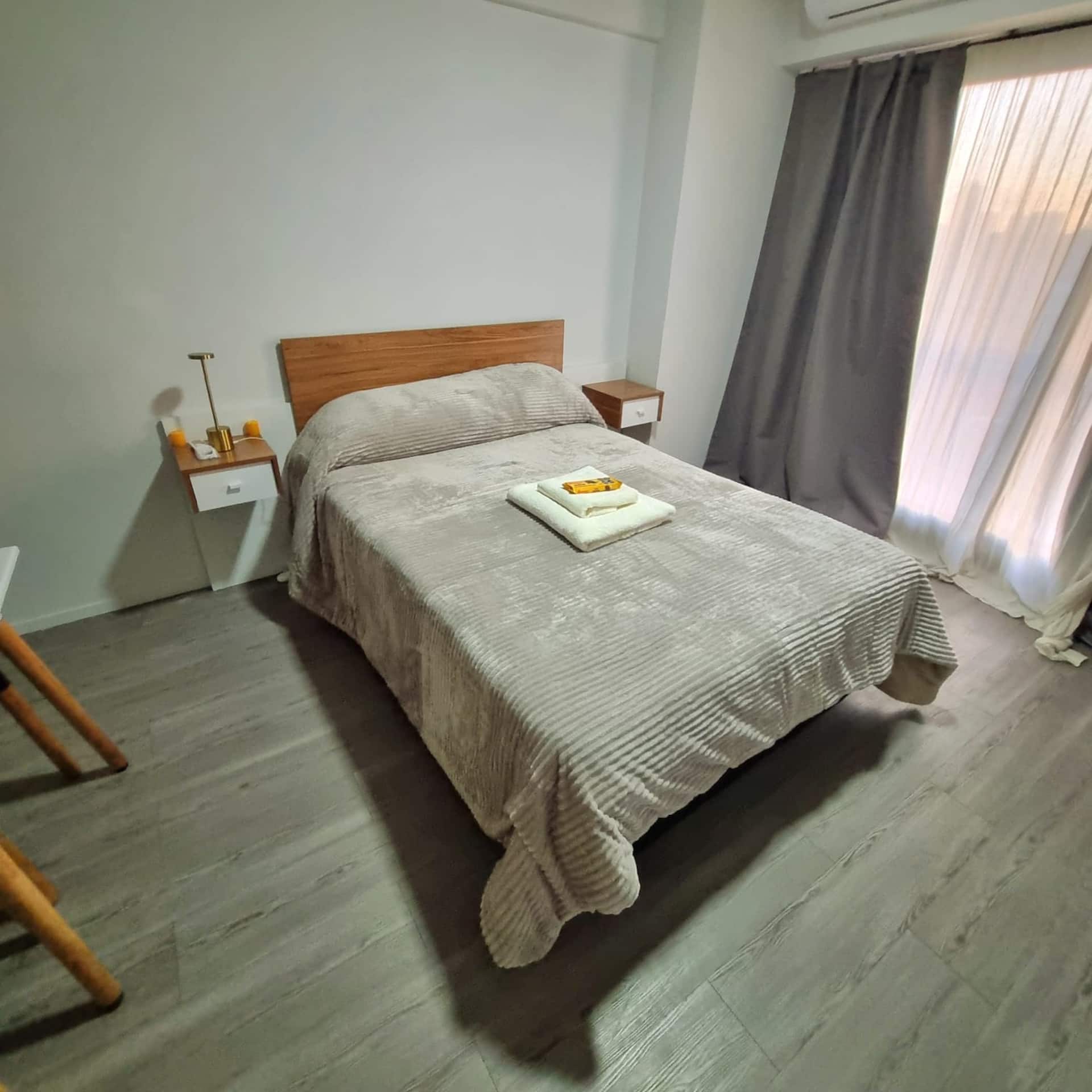 A/C, pool, gym, balcony