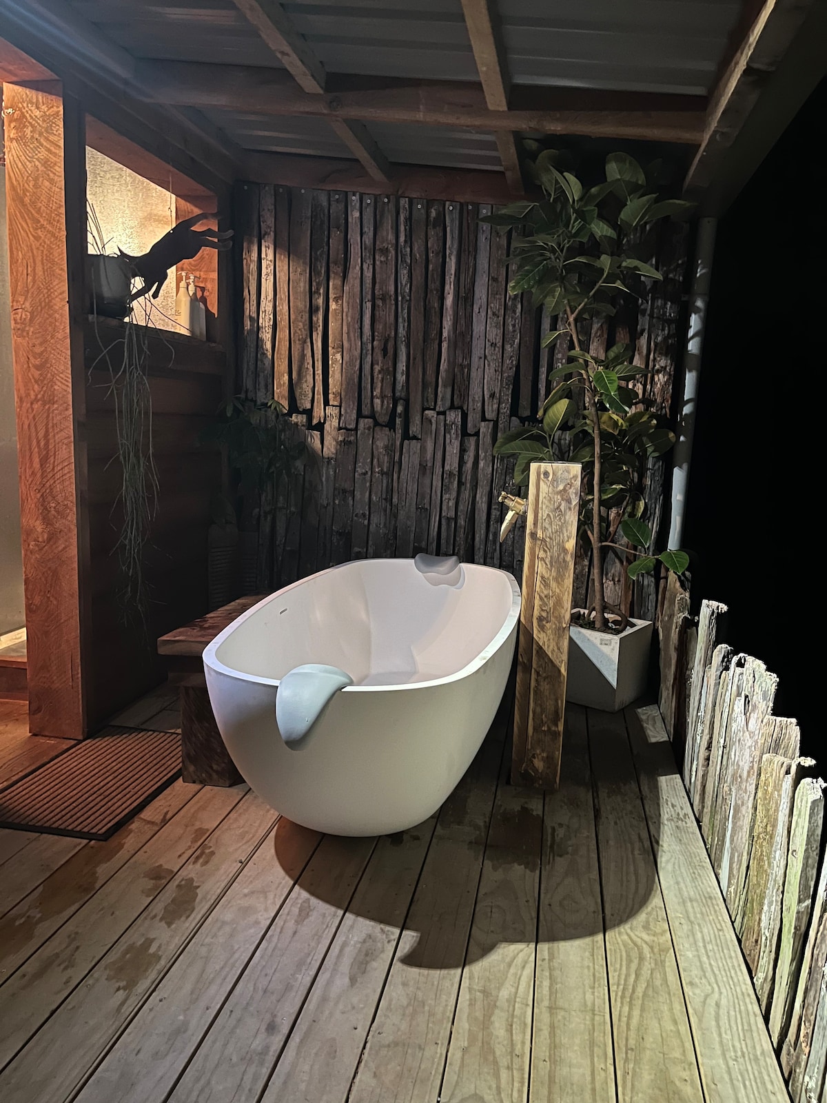 Additional photos image 3 at Cabbage Tree in Okoroire