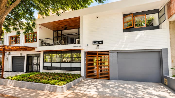 Casa Iwa|15 Bedroom+7 Bathrooms In Laureles | 40px - Medellín, Colombia