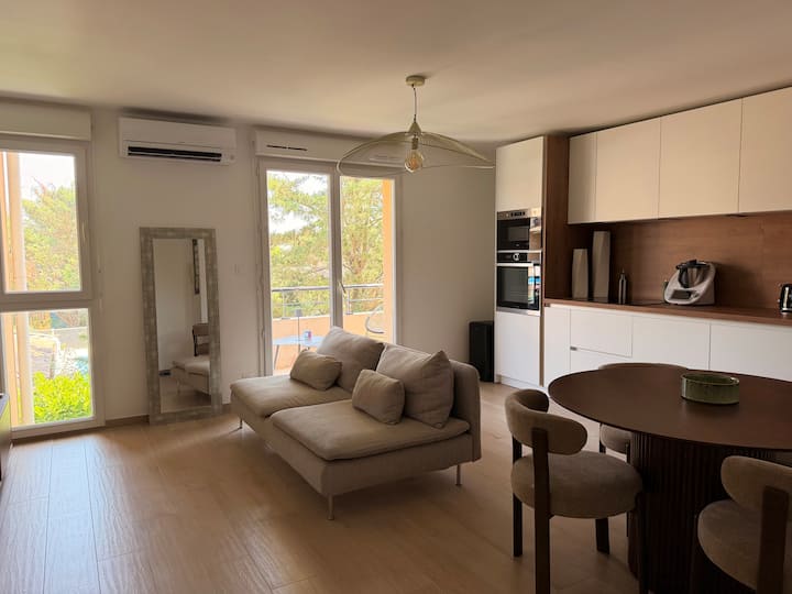 Appartement Rénové Avec Piscine Sur Béziers - Béziers