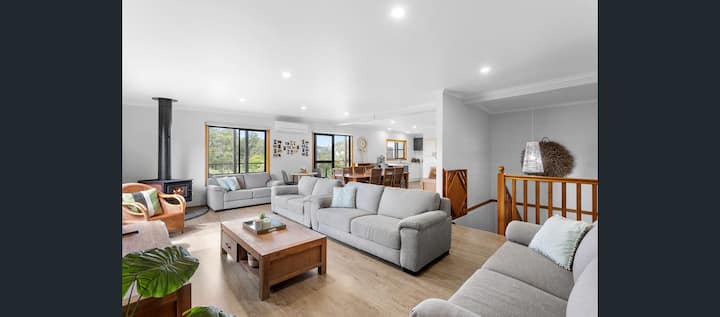 Great Position Flinders Home With 2 Living Areas - Flinders