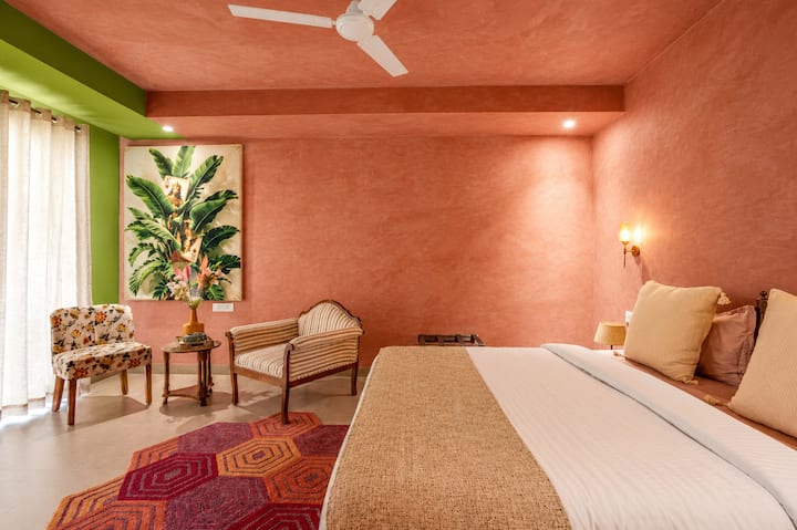 Bedroom 1 image 2