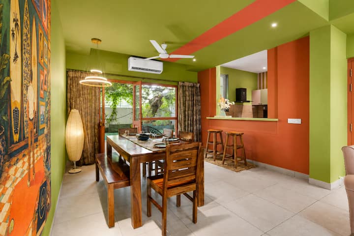 Dining area image 1