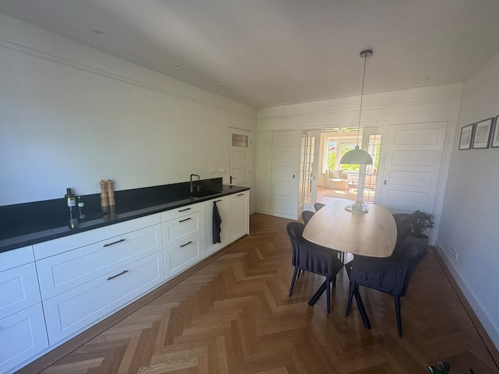 3 Slaapkamers En 2 Badkamers - Amsterdam Zuid Rai - Amsterdam