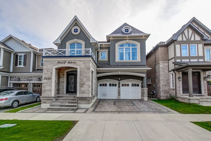 Spacious 3br Basement Suite | Private Entrance - Milton