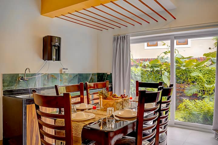 Dining area 1 image 1