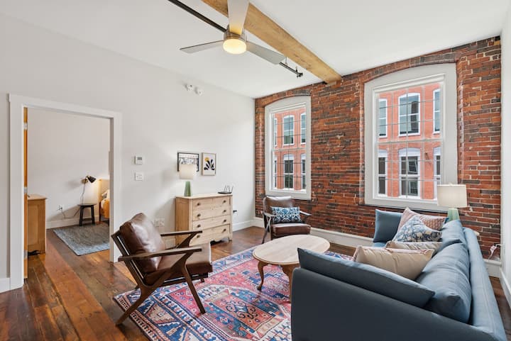 Sweet Retreat In Bustling Biddeford - Biddeford, ME