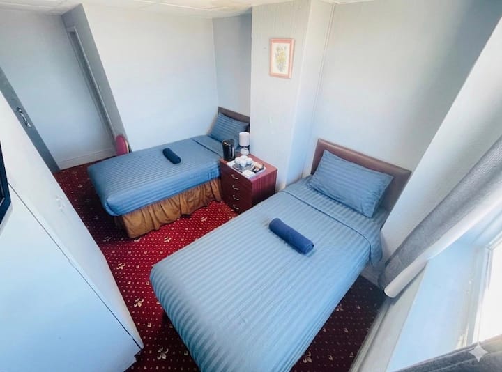 Deluxe Twin Room With Sea View - Blackpool