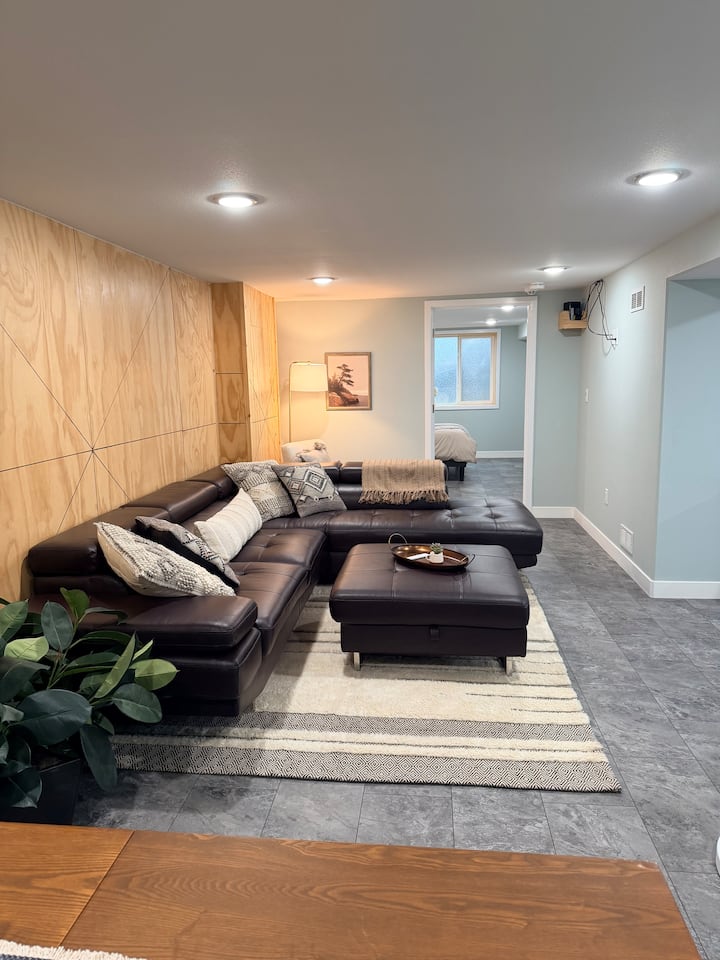 Cozy Bright Basement Apartment On The West Side! - Rapid City, SD
