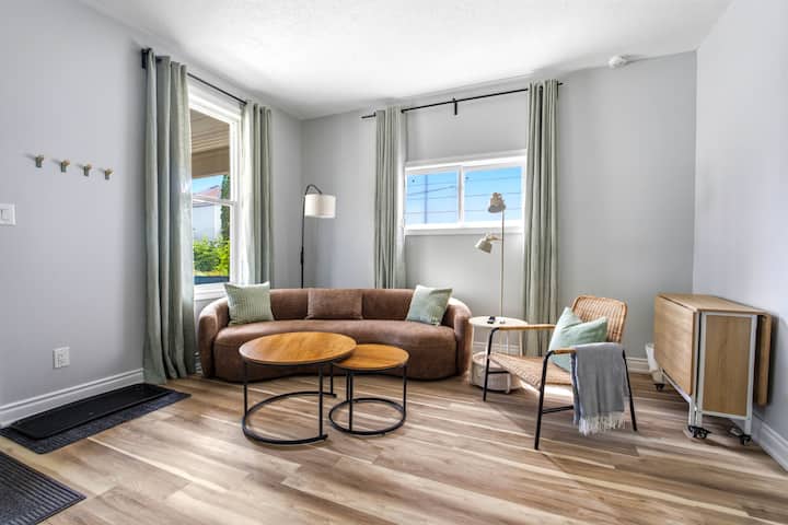 Parking|50"tv| 3 Mins Drive To Falls|backyard - Niagara Falls